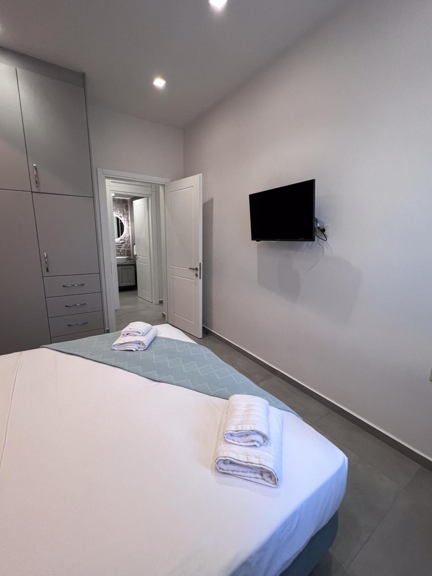Zeus & Emmanuil Luxury Houses ميرينا المظهر الخارجي الصورة